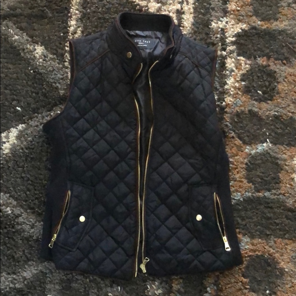 Black Women’s Vest- super cute!